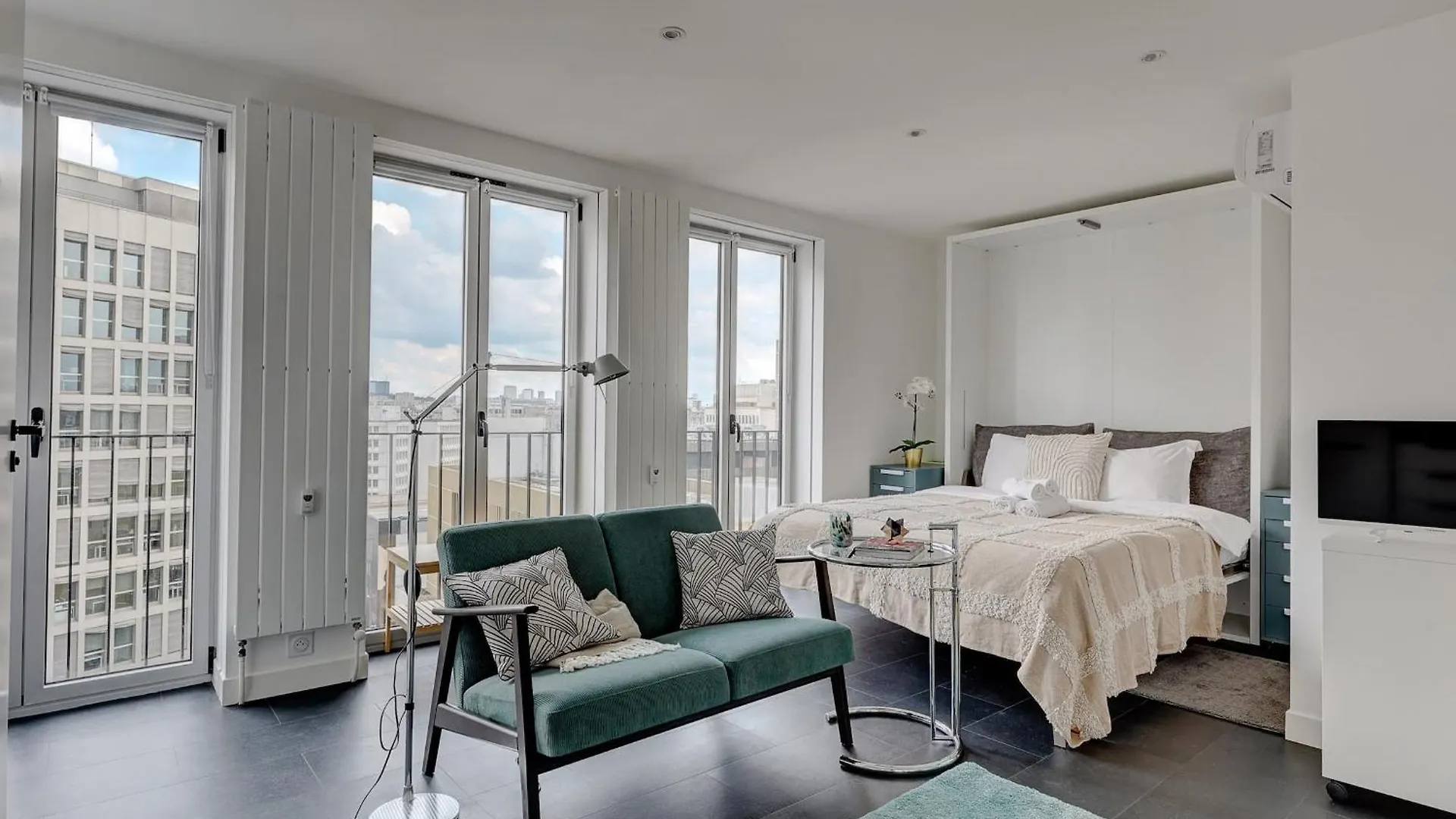 La Seine Cozy 1Br Apartment Paris France