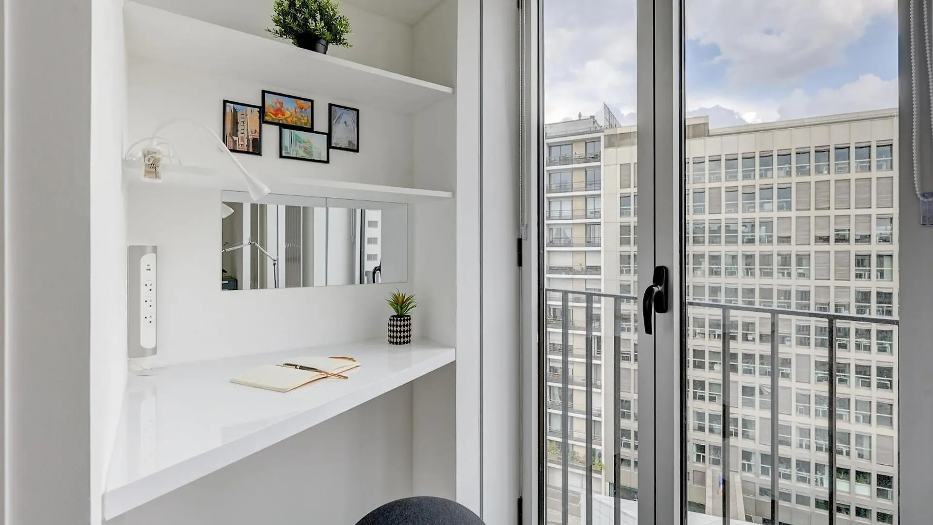 La Seine Cozy 1Br Apartment Paris